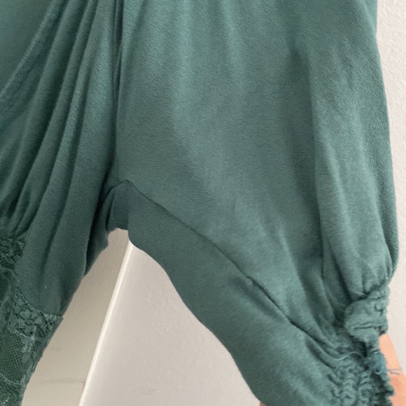 Gorgeous Lace Detailed Cropped Top - Picture 3 of 6